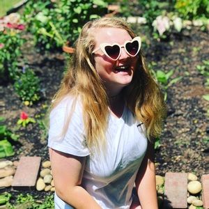 Meet your Posher, Kenzie